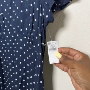 NEW Old Navy Women Crepe Mini Dress Large Navy Polka Dot Short Sleeve Pockets thumbnail 3