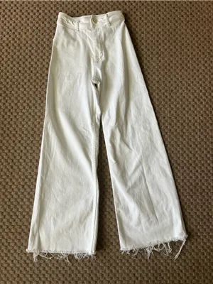Zara White Wide-Leg Jeans with Frayed Hem Stretch thumbnail 1