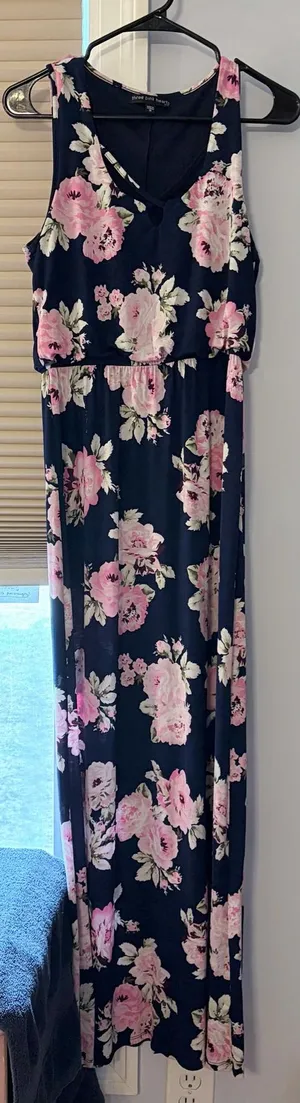 Three Pink Hearts Maxi Dress thumbnail 1