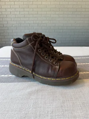 Vintage Y2K Dr. Martens 8542 Brown Leather Chunky Boots Made in England Size 9 thumbnail 3