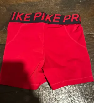 Red  Pros thumbnail 2