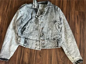 Vintage Jean jacket distressed with shoulder pads Gray Size L thumbnail 1