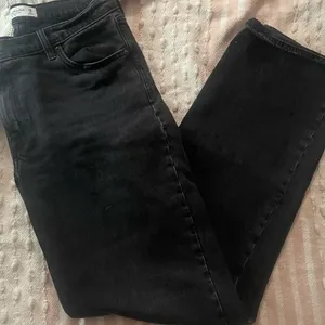 Abercrombie & Fitch Women's Black Straight Leg Jeans thumbnail 2