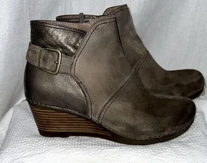 Dansko ankle leather boot, metallic green and suede size 40 thumbnail 1
