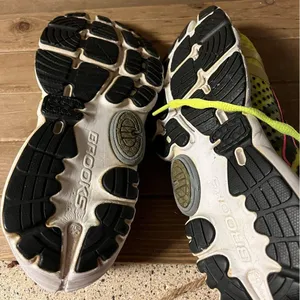 Brooks cadence neon yellow running shoes size 8 bg thumbnail 8