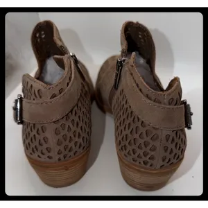 Vince Camuto Phandra Ankle Booties Womens 7.5 Brown Laser Cut Buckle Boot thumbnail 3