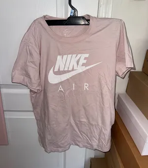 Pink Nike air t shirt size medium thumbnail 1