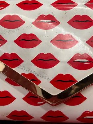 ALDO White Lip-Print Clutch with Gold Chain Strap thumbnail 10