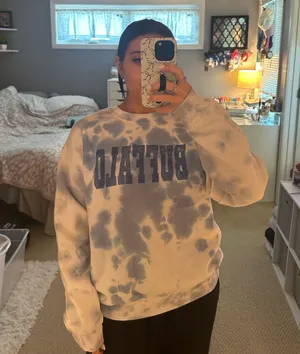 Gildan Buffalo Sweatshirt thumbnail 1