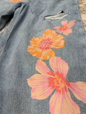 American Eagle Super Low-Rise Baggy Flare Floral Jeans Size 16 thumbnail 8