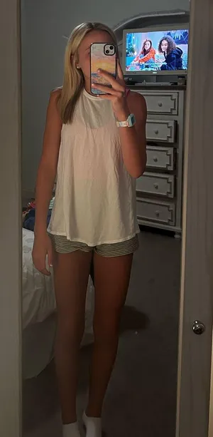 Lululemon Tank Top thumbnail 1