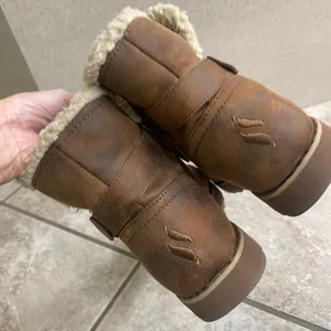 Skechers Keepsakes Sz 8Brown Faux Leather Faux Fur Lined Winter‎ Boots Women's thumbnail 4