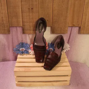 Liz Claiborne Gayle Flex Low Pump Heels Shoes thumbnail 1