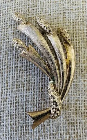 Vintage MONET Gold Tone Bundle Of‎ Wheat Grain Brooch Pin 2.5" thumbnail 1
