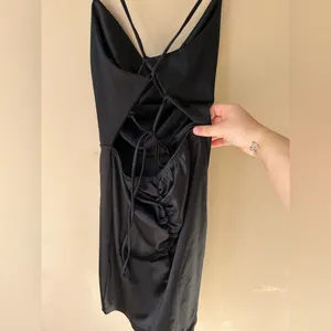 Windsor Classic Black Dress thumbnail 3
