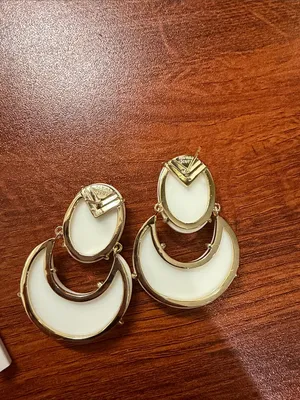 Rare Retired Kendra Scott Gold Ivory White Resin Statement Drop Earrings thumbnail 3