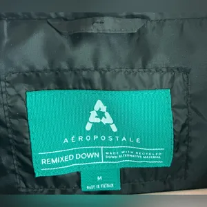 AEROPOSTALE Puffy/ Fuzzy Zippered Vest Size M thumbnail 5