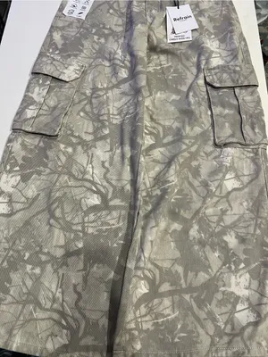 Refrain los Angeles camo printed cargo white leg pants size 9 thumbnail 3