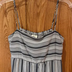 Boutique Stripe Sleeveless Smocked Cropped Jumpsuit‎ Blue & White Size Small thumbnail 2