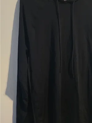 ALO Yoga Black Long Sleeve Hoodie Pullover thumbnail 3