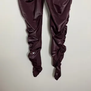 Alo yoga High-Waist Cinched Legging Oxblood Shine Purple Womens Large thumbnail 4