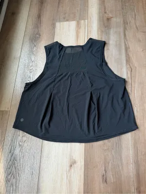 Lululemon Sculpt Cropped Tank Top Black Athletic Tank Size 10 thumbnail 6