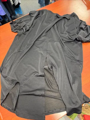 Lululemon tee // 081438 thumbnail 2