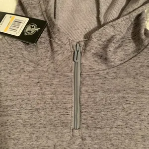 Under Armour 1/4 zip Cropped Hoodie thumbnail 8