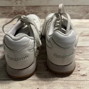 Reebok Classic Leather Sneakers Women's Size 7 White Shoes Trainers Lace-Up thumbnail 2