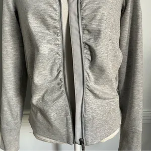 Lululemon • Gather Up Jacket Heathered Power Grey / Sea Salt thumbnail 11