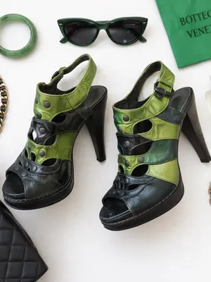 Bottega Veneta Green Leather Cutout Platform Heels EU 38 Rare Archive COA in FUC thumbnail 13