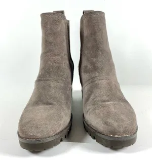 UGG Hazel Suede Leather Waterproof Lug Sole Booties Block Heel Boots size 7.5 thumbnail 3