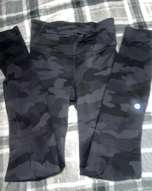 camo lululemon single align leggings 28’ thumbnail 3