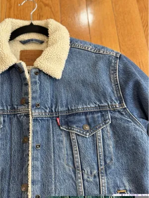 Size Medium Levi’s Sherpa Lined Denim Trucker Jacket Wash Blue Workwear Utility thumbnail 5