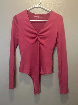 Abercrombie & Fitch Slim and Cozy Ruched V-Neck Bodysuit Pink Size S GUC thumbnail 1