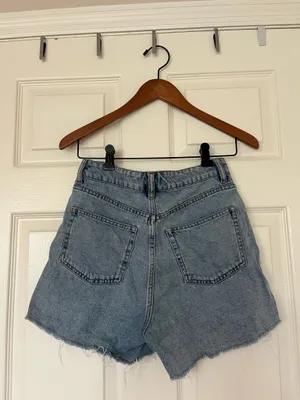 H&M Light Jean Shorts thumbnail 2