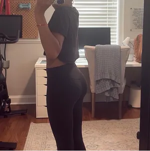 Black Cropped Old Navy Tee thumbnail 4