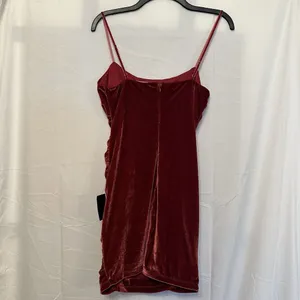 Lulus‎ Size Small Happy Ours Berry Red Velvet Ruched Bodycon Mini Dress NWT thumbnail 3