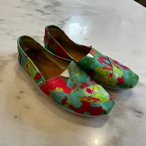 TOMS Slip On Shoes Womens 8.5 Colorful‎ Abstract Print Canvas Casual Comfort thumbnail 2