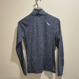 Under Armour Heat Gear Size Medium Charcoal Long Sleeve Top thumbnail 5