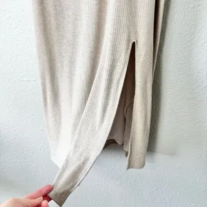 Abercrombie & Fitch Oatmeal Tan Ribbed Slit V-neck Midi Dress Size Large thumbnail 4
