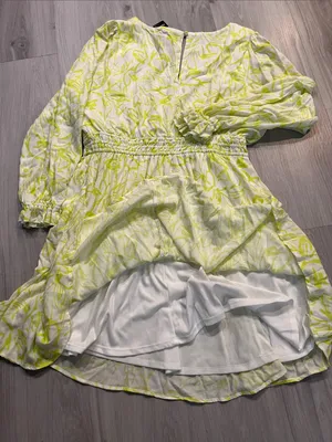 torrid Light Yellow Floral V-Neck‎ Long Sleeve Dress thumbnail 8