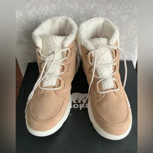 SOREL fleece lined booties NEW 🔥🔥 thumbnail 3