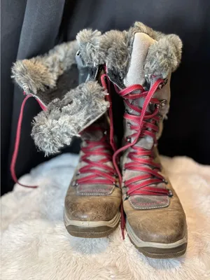 Santana Canada Weatherproof Winter Boots Grey Brown Faux Fur Trim Red Laces 40 thumbnail 1