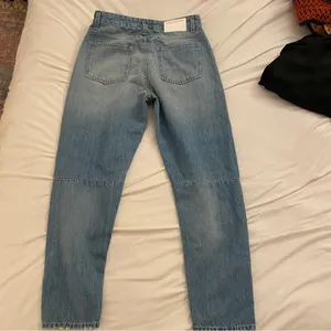 NWT CLOSED Denim Boyfriend Mid Waist Jeans thumbnail 4
