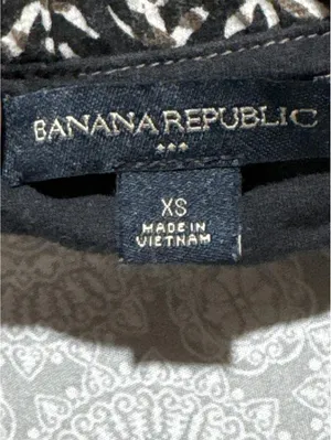 Banana Republic Black and White Patterned Halter Crop Top thumbnail 4