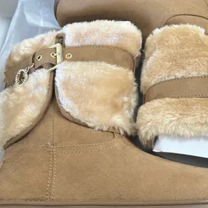 Brand new boots 5 1/2 Size 5.5 thumbnail 1