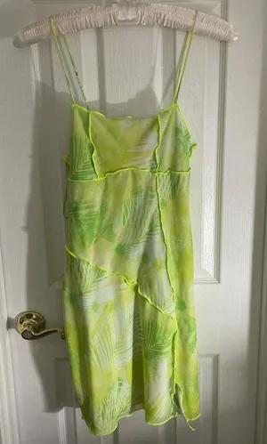 Bershka Trendy Tropical Dress thumbnail 2