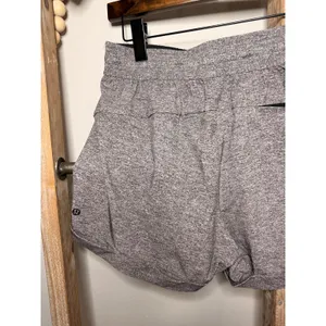 Lululemon Black White Athletic Workout Shorts Pockets Size 8 thumbnail 6