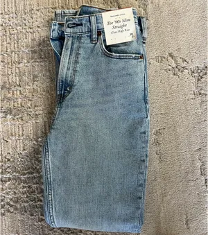 Abercrombie Jeans 90s Straight High-Rise thumbnail 4